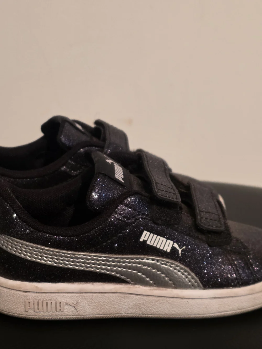 PUMA Kids' Glitter Velcro Sneakers - Black/Purple